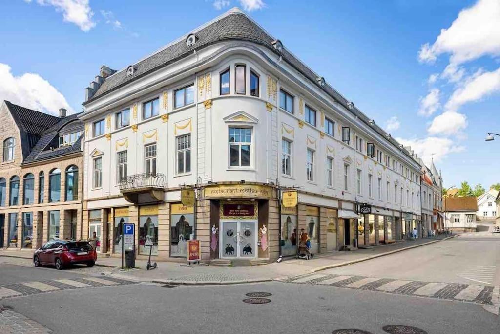 Moderne Leilighet Midt I Sentrum Av Fredrikstad Extérieur photo